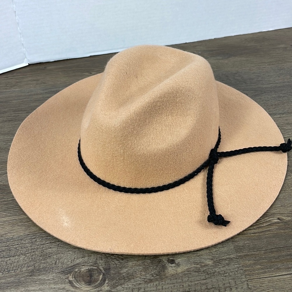 World Matket Women’s Felted Wool Brimmed Boho Tan Light Camel Hat with Tie
